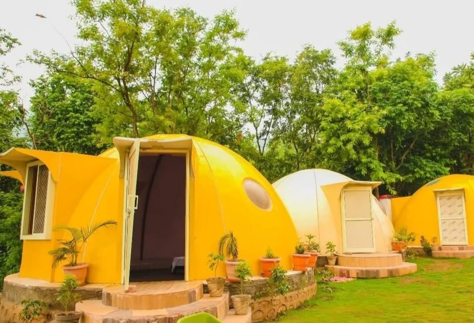 Jusgar Resort And Hote Dogadda Bagian luar foto